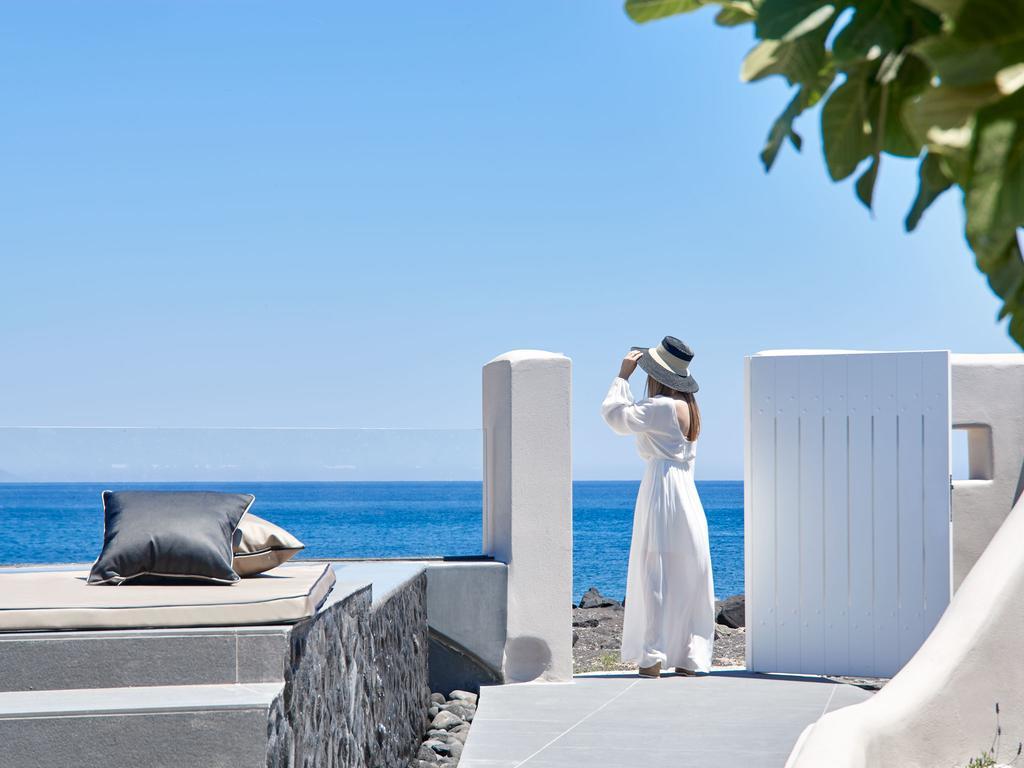 Incognito Beach Villa Santorini Kamári Kültér fotó