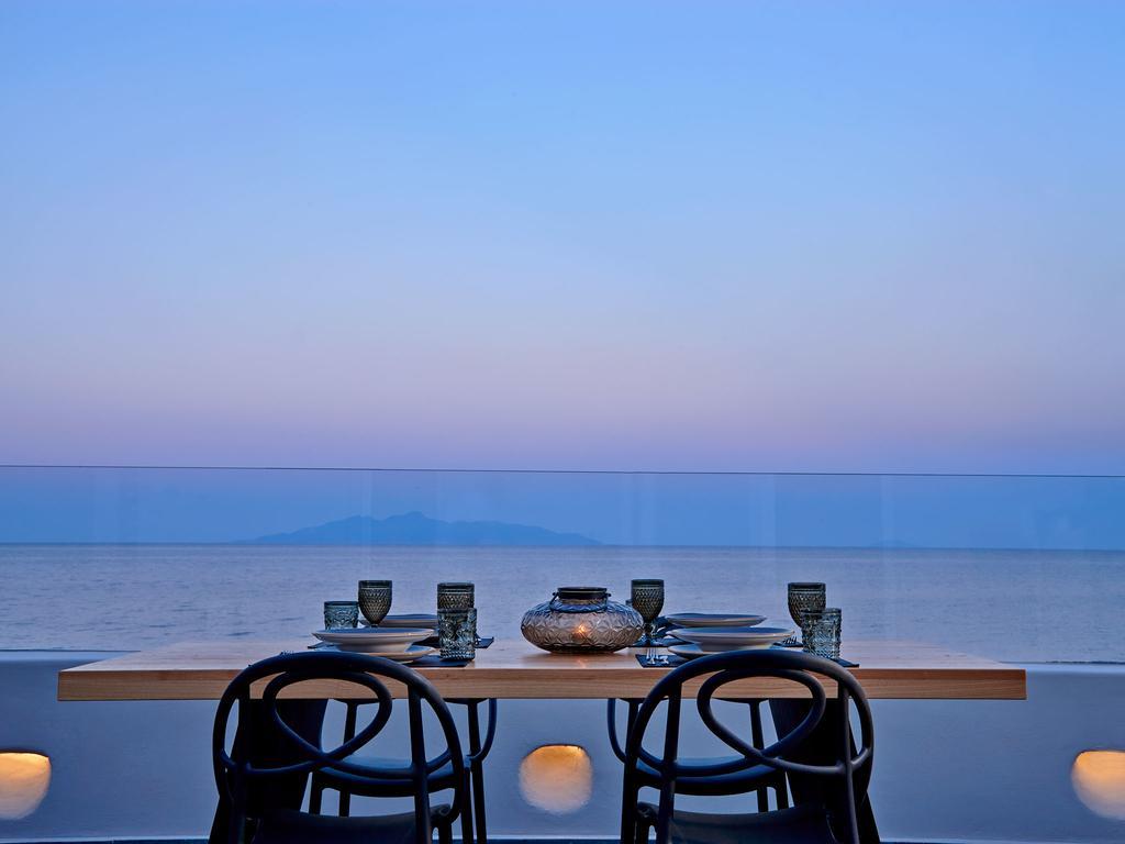 Incognito Beach Villa Santorini Kamári Kültér fotó