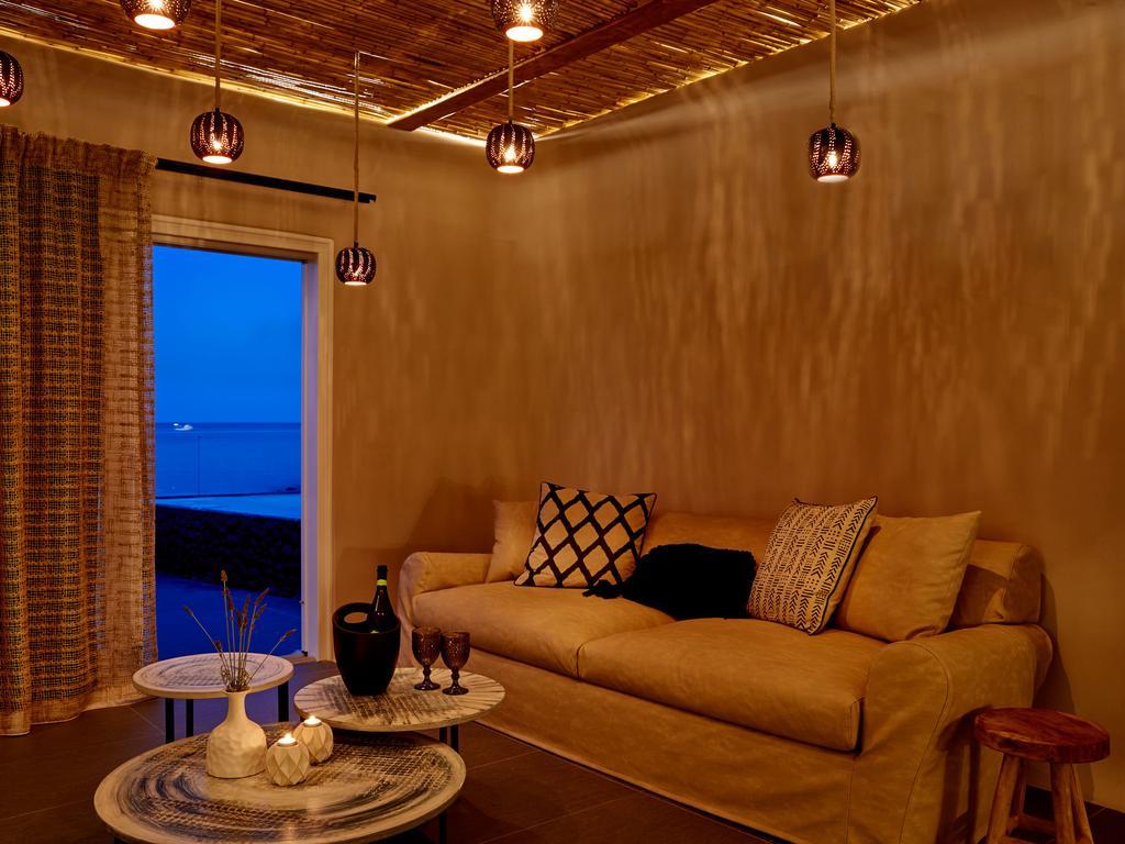 Incognito Beach Villa Santorini Kamári Kültér fotó