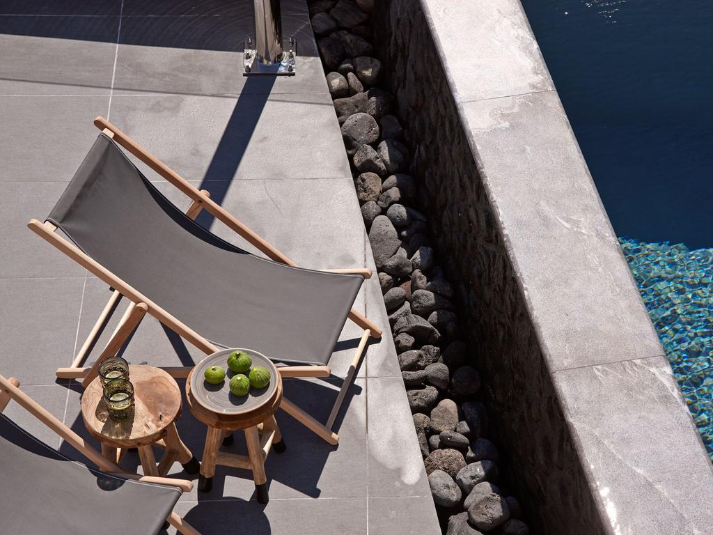 Incognito Beach Villa Santorini Kamári Kültér fotó